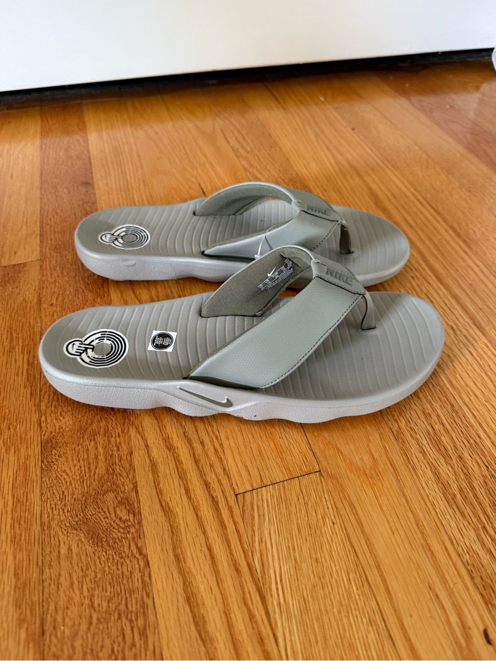 Nike Marina flip flops